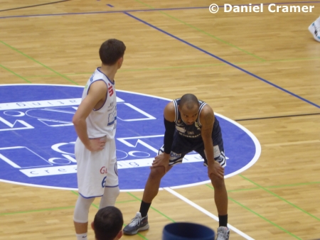 VfL Basketball vs. Iserlohn Kangaroos